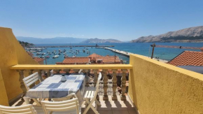 Apartment Igor with Balcony and Sea View